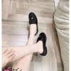Giày sục khoá nắp chữ vàng trần chỉ - Gót 2cm, Siêu nhẹ, Giá ưu đãi 595k 4