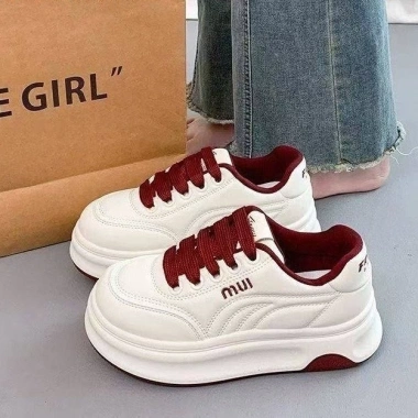 Giày Thể Thao Hiện Đại Phong Cách Mới - Cải Lót Siêu Mềm, Giá Chỉ 225.400 VND