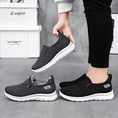 Giày Thể Thao Nam Không Dây êm ái, bền bỉ với giá 559.500 VND, phù hợp mọi hoạt động