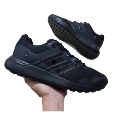Giày thể thao nam nữ đen và trắng full size 35-39, free ship, giá chỉ 360.000đ