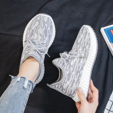 Giày Thể Thao Nam Nữ Mã 03 Đế Bánh Mì Siêu Êm - Free Ship, Giá 620k Giảm Giá