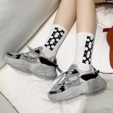 Giày Thể Thao Nữ Đế Độn Dây Viền Phản Quang Hot Trend - Free Ship, Giá 730.000
