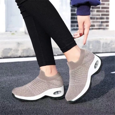 Giày thể thao nữ dệt nhẹ, đệm hơi êm ái, chống mòn, chống trơn - Giá 627.500₫ 3