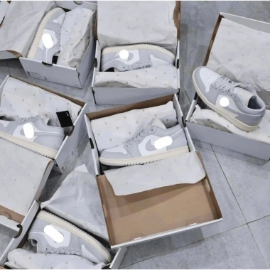 Giày Thể Thao Nữ Size 36.5 - Siêu Nhẹ, Độ Bám Cao, Giá Ưu Đãi 2.257.000₫ 2 Giày Thể Thao Nữ Size 36.5 - Siêu Nhẹ, Độ Bám Cao, Giá Ưu Đãi 2.257.000₫ 2