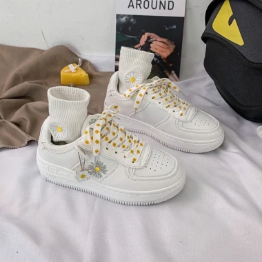 Giày Thể Thao Nữ Sneaker Dây Cúc 3 Màu Xinh Xắn - Freeship 50K, Giá chỉ 698k 4