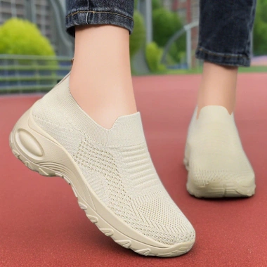 Giày Thể Thao Nữ Tăng Chiều Cao Siêu Nhẹ Mạng Lưới Thoáng Khí Xỏ Ngón Màu Trơn 612.500 VND 3