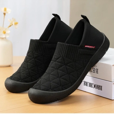 Giày Thuyền Nữ Đế Bằng Mềm Mại, Thoáng Khí, Phối Màu Đơn Giản - Giá 1,235,000 VND 3