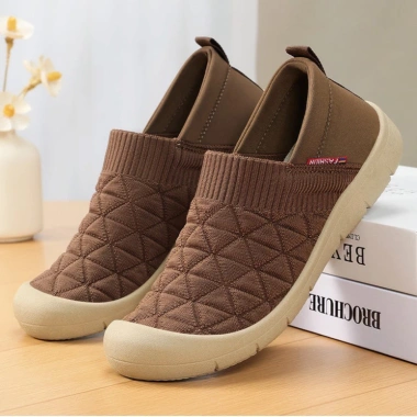 Giày Thuyền Nữ Đế Bằng Mềm Mại, Thoáng Khí, Phối Màu Đơn Giản - Giá 1,235,000 VND 6
