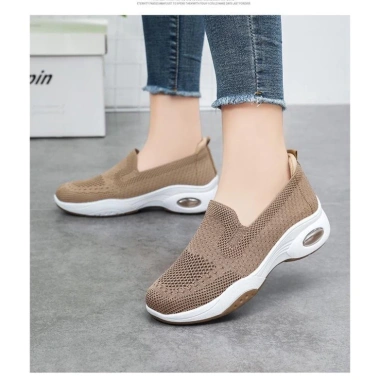 Giày Thuyền Nữ Không Dây Chống Trơn Trượt, Đế Cao Thoáng Khí, Thoải Mái - Giá 1.249.000₫ 4
