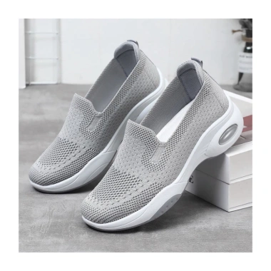 Giày Thuyền Nữ Thoáng Khí Chống Mòn Đế Tăng Chiều Cao Không Dây - Giá 624.500 VNĐ 3