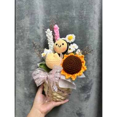 Giỏ hoa & chậu hoa len handmade - Quà tặng ý nghĩa, giảm 16% - Chỉ 280.000đ