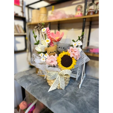 Giỏ Hoa Len Handmade Theo Yêu Cầu Độc Đáo Tinh Xảo Giá Ưu Đãi 180.000 VND