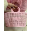 Giỏ nhựa lỗ tròn hoa nổi - Giỏ đi chợ tiện lợi, đựng đồ, giá chỉ 29.000đ 4