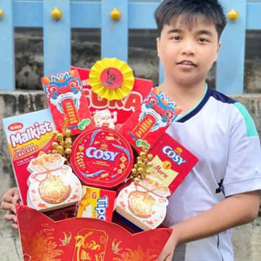 Giỏ Quà Tết Đỏ Truyền Thống 10 Món Tài Lộc 2.026 – Combo Bánh Kẹo Cao Cấp, Biếu Tặng Sang Trọng Giá 379.000₫ 5 Giỏ Quà Tết Đỏ Truyền Thống 10 Món Tài Lộc 2.026 – Combo Bánh Kẹo Cao Cấp, Biếu Tặng Sang Trọng Giá 379.000₫ 5