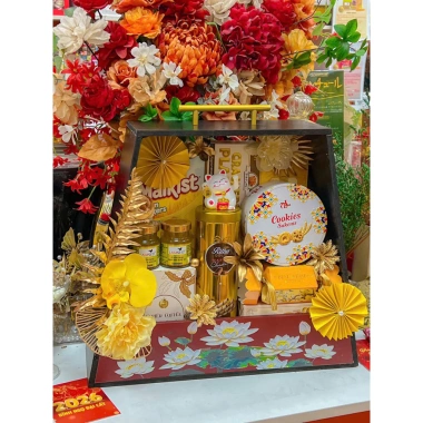 Giỏ Quà Tết Sắc Xuân GIAO HỎA TỐC Set bánh kẹo màu, may mắn, giảm giá 10