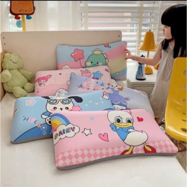 Gối cao su hoạ tiết hoạt hình vui nhộn cho bé 2‑10 tuổi, KT30x50cm – Đi học, du lịch, giá chỉ 160.000₫ 3 Gối cao su hoạ tiết hoạt hình vui nhộn cho bé 2‑10 tuổi, KT30x50cm – Đi học, du lịch, giá chỉ 160.000₫ 3