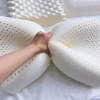 Gối cao su thiên nhiên chống đau mỏi cổ vai gáy, thoáng khí, bảo vệ giấc ngủ 30x50‑35x55‑40x60 giá ưu đãi 225.000₫ 8