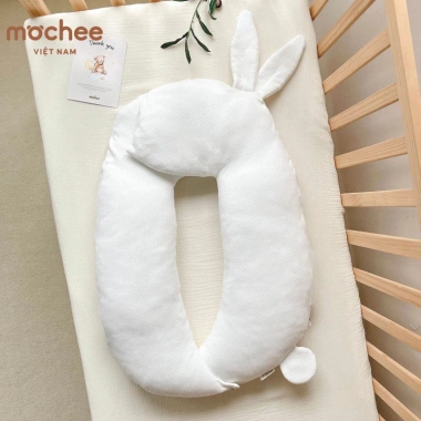 Gối chữ U Mochee chặn thỏ cho bé, cotton thoáng mát, chống méo đầu – Giá ưu đãi 290.000₫