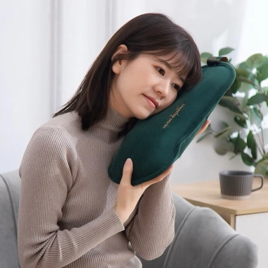 Gối chườm nóng cổ vai gáy & túi chườm bụng kinh HanzHeng mẫu dài, sạc chống cháy an toàn, vải nhung - 350.000 6 Gối chườm nóng cổ vai gáy & túi chườm bụng kinh HanzHeng mẫu dài, sạc chống cháy an toàn, vải nhung - 350.000 6