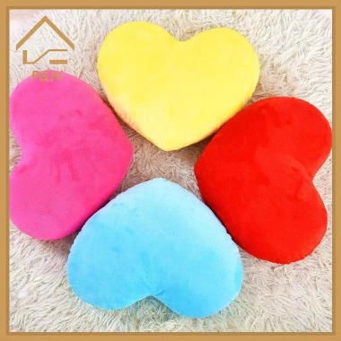 Gối hình trái tim mềm mại - Gối ngủ, trang trí phòng khách, quà Valentine, đệm sofa 40.284₫ 4 Gối hình trái tim mềm mại - Gối ngủ, trang trí phòng khách, quà Valentine, đệm sofa 40.284₫ 4