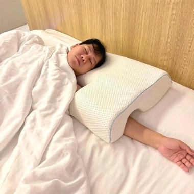 Gối ngủ cao su non chống tê tay, hỗ trợ giấc ngủ sâu, giảm đau, giá ưu đãi 425.000₫ 4