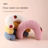 Gối ngủ kê cổ chữ U cho chó mèo - 30.999 VND, bảo vệ cột sống, nhiều màu