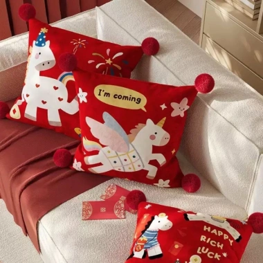Gối Sofa Pony Đỏ Dễ Thương Đệm lưng, trang trí phòng khách, lễ hội năm mới, 131k
