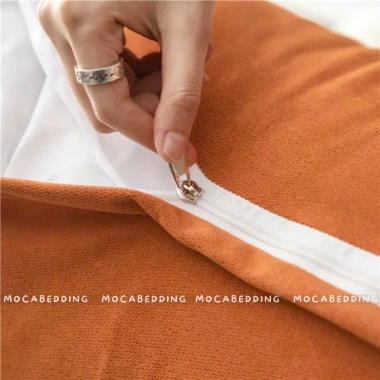 Gối Tựa Đầu Giường Tam Giác 1m5-1m8 Tai Gấu Thêu 19 Màu - Giá Ưu Đãi 509k