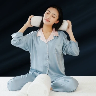 Gối tựa lưng cao su non hình trụ - Bảo vệ thắt lưng, giảm mỏi lưng, dùng cho ghế học, làm việc, xe hơi - 144.000₫ 3