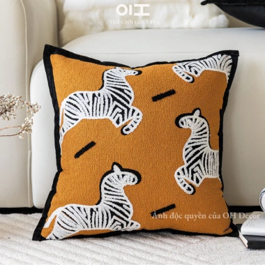 Gối tựa sofa vuông hình ngựa phong thái khởi sắc 2.026 – trang trí phòng khách, chỉ 149k