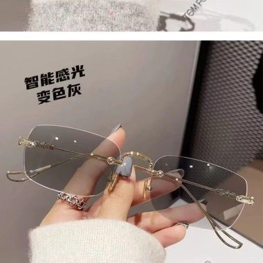 Gọng kính không viền đổi màu khi nắng - Chống UV 400, Giá chỉ 108.000đ 9