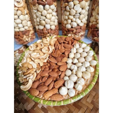Granola 3 loại hạt macca, hạnh nhân, điều sữa 500gr - Giá ưu đãi 160.000₫