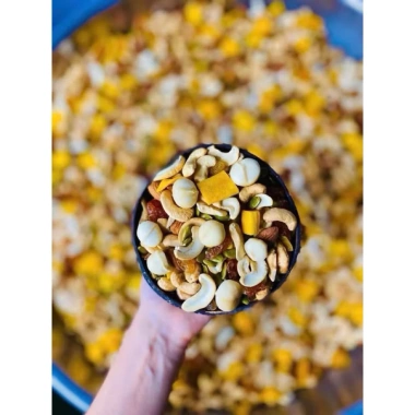 Granola Hạt Dinh Dưỡng Yến Mạch Mix Hạt Ăn Kiêng Giảm Cân No Lâu Giá Ưu Đãi 75.000₫ 7