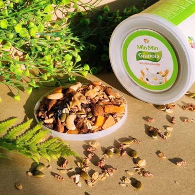 Granola Min Min 500g - Ngũ cốc hạt ăn liền giàu dinh dưỡng, giá ưu đãi 185.000đ