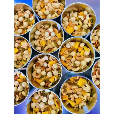 Granola Mix Trái Cây BH.NONG - Ngũ Cốc Hạt Không Yến Mạch Ăn Kiêng, Giá 230k