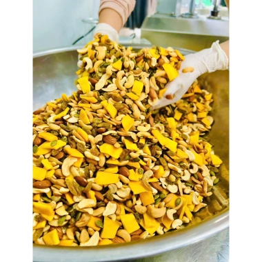 Granola Mix Trái Cây Sấy Nướng Mộc BH.NONG 500g Lon Thiếc – Đậm Đà Dinh Dưỡng, Bổ Sung Năng Lượng Ăn Vặt 5