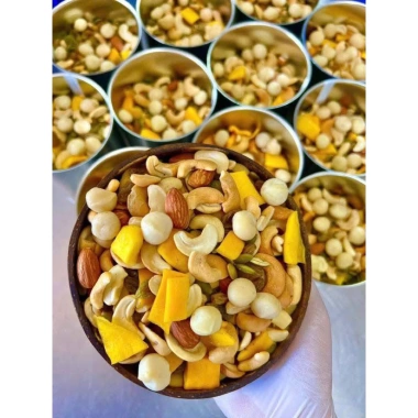 Granola Mix Trái Cây Sấy Nướng Mộc BH.NONG 500g Lon Thiếc – Đậm Đà Dinh Dưỡng, Bổ Sung Năng Lượng Ăn Vặt 6