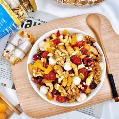 Granola Nofa Ngũ Cốc Giảm Cân Không Đường Siêu Hạt Ăn Kiêng Dinh Dưỡng Giòn Rụm Giá ưu đãi 159.000₫ 2