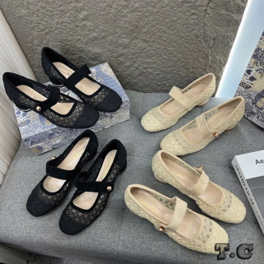 Guốc lưới chất nhung siêu nhẹ, thoáng mát, giảm giá tới 22% chỉ 520.000₫