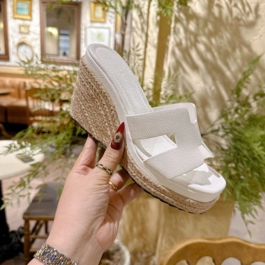 Guốc Nữ Dép Xuồng Cói 9-10cm Bản H Đế Mút Da Hạt Mềm Nhẹ - Giá Ưu Đãi 254k