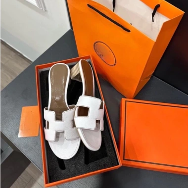 Guốc Nữ Thời Trang Super Cao Cấp Ful Box Da Xịn – Giá Ưu Đãi 419,000₫ 2