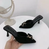 Guốc sục da lộn gót nhọn 6p Shopee - Giá 119k, ảnh chụp thật, da mềm, độ bền cao
