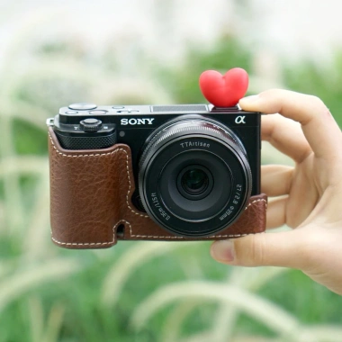 Half case cho Sony ZVE-10 và ZVE-10 Mark II - Bảo vệ máy ảnh, giảm giá 250k