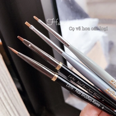 HANGKIU Cọ Vẽ Hoa Cúc Cao Cấp - Đầu Bông Nhân Tạo, Mềm Mại, Bám Màu Tốt, Giá Gốc 88.900, Giá Ưu Đãi 70.000