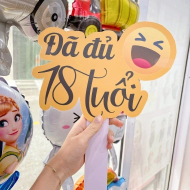 Hashtag sinh nhật người lớn cầm tay chụp ảnh - Giá chỉ 35.000đ, giảm so với 43.400đ