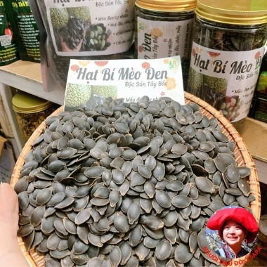 Hạt bí mèo đen rang tay thượng hạng Hơ Mông - sống sấy chín thơm ngon, dễ tách vỏ, không vỡ - 205.000 VND