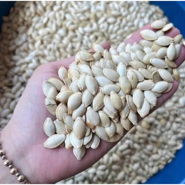 Hạt bí rang muối 1kg Giá ưu đãi 78.000đ, đồ ăn vặt thơm ngon, chuẩn bánh kẹo Tết