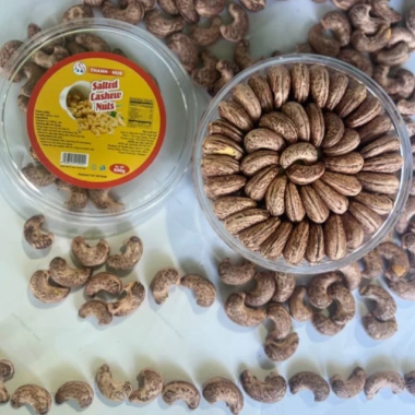 Hạt điều rang muối 1kg Hộp tròn xếp hoa - To đều, nguyên hạt A Cồ - Thành Huế - Giảm giá 240.000₫