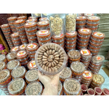 Hạt Điều Rang Muối Nguyên Hạt Loại 1 520g - Giá Ưu Đãi 121.250₫, Giá Gốc 152.775₫ 9 Hạt Điều Rang Muối Nguyên Hạt Loại 1 520g - Giá Ưu Đãi 121.250₫, Giá Gốc 152.775₫ 9