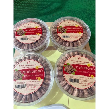Hạt điều rang muối xếp hoa thủ công 500g giòn tan béo ngậy - Quà biếu sang trọng, giá chỉ 118.500 VND